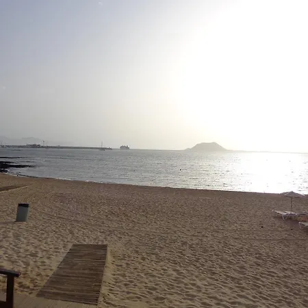 Habitaciones Residencial Corralejo Centro Playa Гостевой дом *