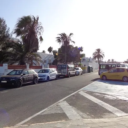 Habitaciones Residencial Corralejo Centro Playa Гостевой дом