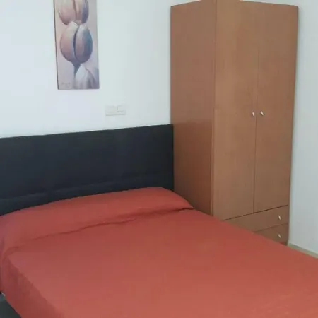 Habitaciones Residencial Corralejo Centro Playa Гостевой дом Коральео