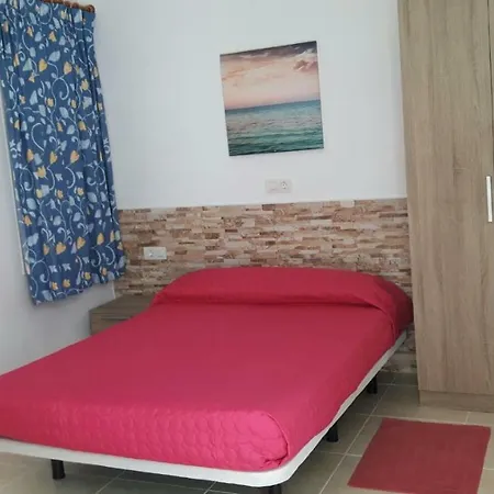 Habitaciones Residencial Corralejo Centro Playa Гостевой дом Коральео