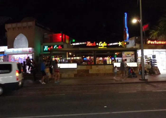 Habitaciones Residencial Corralejo Centro Playa Гостевой дом Коральео